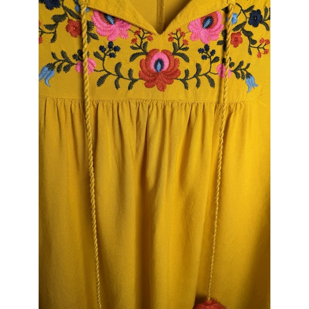 St. John's Bay Floral Embroidered Tasseled Peasant Top Women's Size Large - Picture 6 of 8